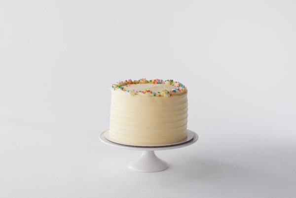 Vanilla Cake - Image 3